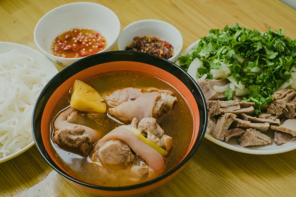 Bàn dài cho nhóm